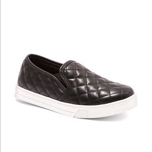 New York & Company quilted sneaker slip on